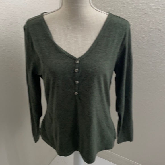 Canada Weather Gear Tops - Canada weather gear women’s long sleeve shirt size large